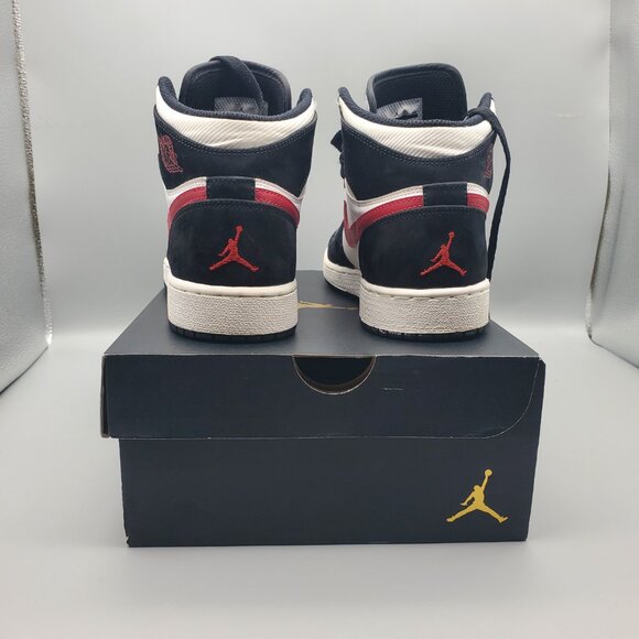 Air Jordan 1 Retro High 5Y Black White Red | Very Good Condition W/ Box - Picture 3 of 7